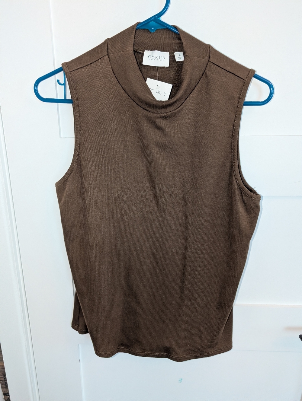 Nwt Cyrus Sleeveless Mock Neck Tank